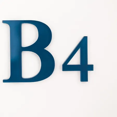 Pagani Blue - Luxury Maisonette B4