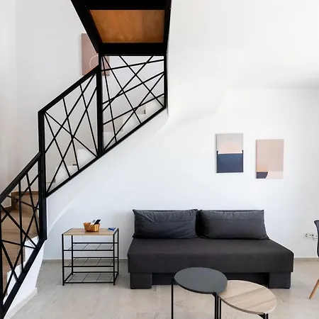 Pagani Blue - Luxury Maisonette B4 *