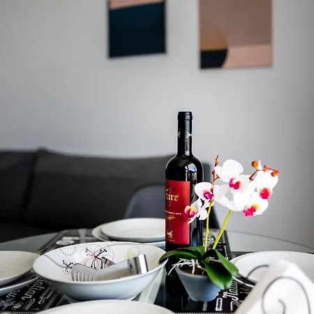Pagani Blue - Luxury Maisonette B4 Apartament