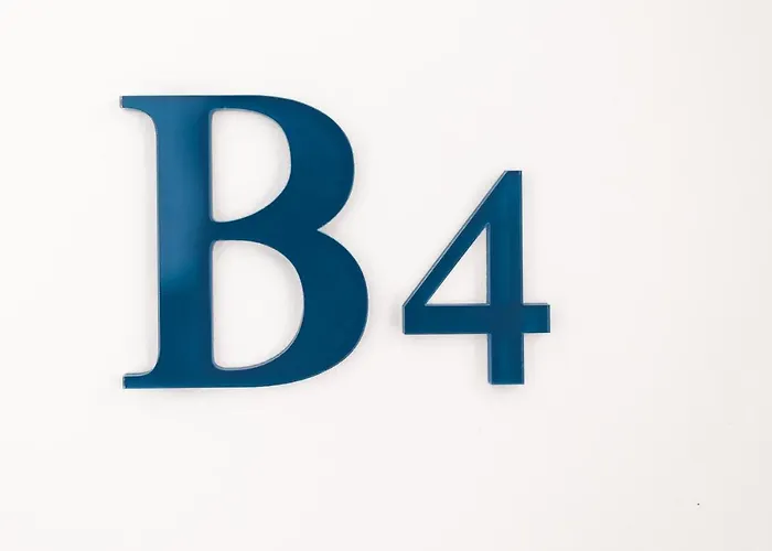 Pagani Blue - Luxury Maisonette B4