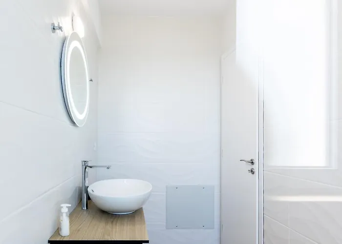 Pagani Blue - Luxury Maisonette B4 *