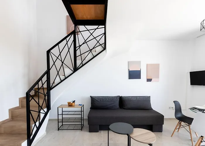 Pagani Blue - Luxury Maisonette B4 *