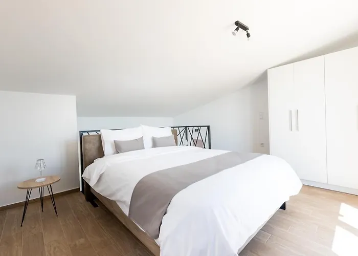 Pagani Blue - Luxury Maisonette B4 Apartman